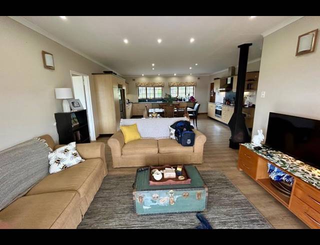 4 BEDROOM TOWNHOUSE FOR SALE IN HILTON GARDENS